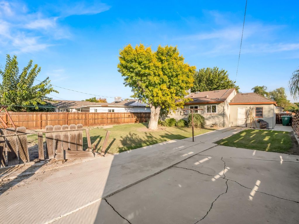 Image 21 of property listing at 1824 Vasquez Drive, Firebaugh, CA 93622