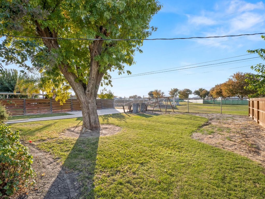 Image 23 of property listing at 1824 Vasquez Drive, Firebaugh, CA 93622