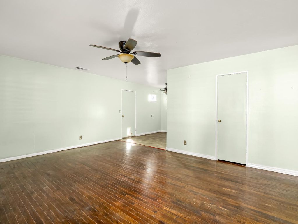 Image 4 of property listing at 1824 Vasquez Drive, Firebaugh, CA 93622