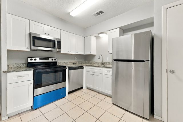 1458 Shorehaven Drive, Garland, TX 75040