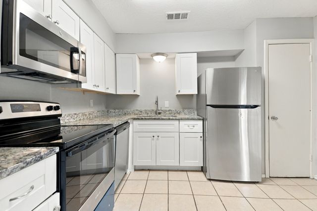 1458 Shorehaven Drive, Garland, TX 75040