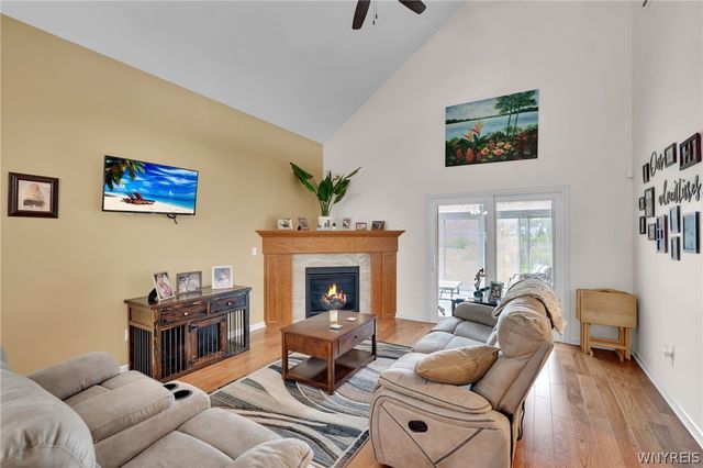 20 Saybrook Drive, Lancaster, NY 14086