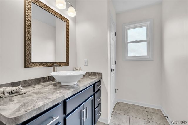 20 Saybrook Drive, Lancaster, NY 14086