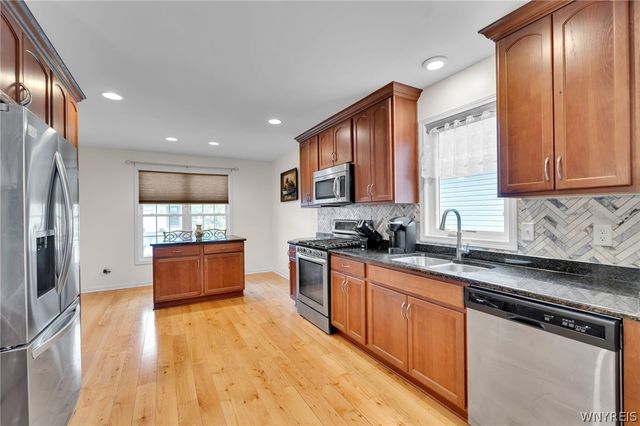 20 Saybrook Drive, Lancaster, NY 14086