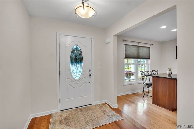 20 Saybrook Drive, Lancaster, NY 14086