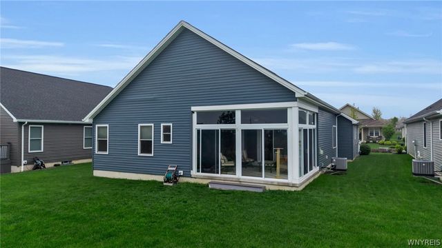 20 Saybrook Drive, Lancaster, NY 14086