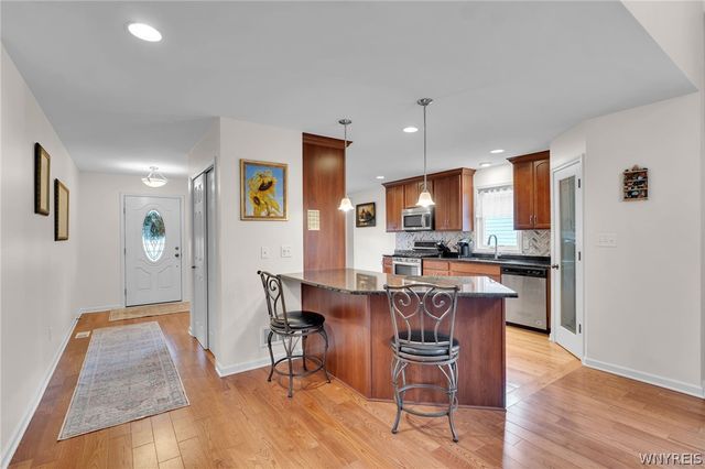 20 Saybrook Drive, Lancaster, NY 14086