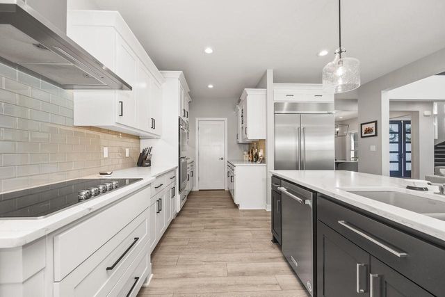 4814 East Kohler CIRCLE, New Berlin, WI 53146