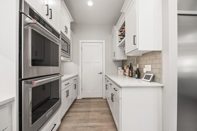 4814 East Kohler CIRCLE, New Berlin, WI 53146