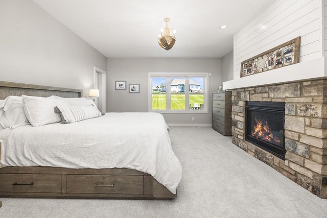 4814 East Kohler CIRCLE, New Berlin, WI 53146