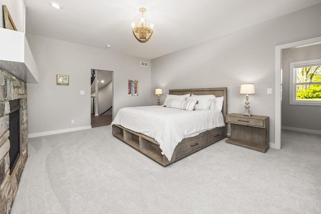 4814 East Kohler CIRCLE, New Berlin, WI 53146