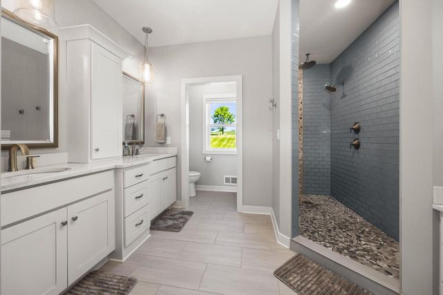 4814 East Kohler CIRCLE, New Berlin, WI 53146