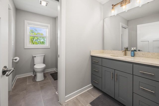 4814 East Kohler CIRCLE, New Berlin, WI 53146