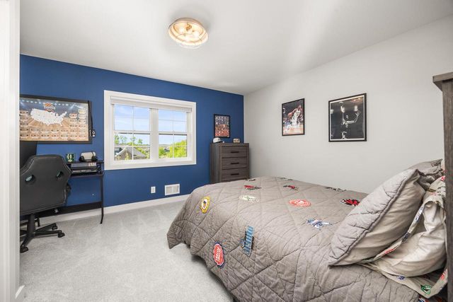 4814 East Kohler CIRCLE, New Berlin, WI 53146