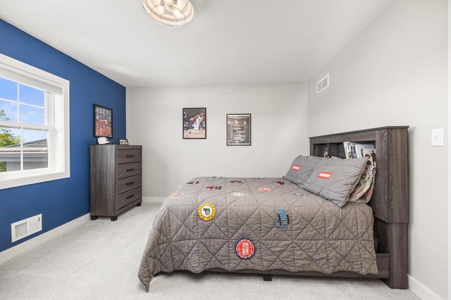 4814 East Kohler CIRCLE, New Berlin, WI 53146