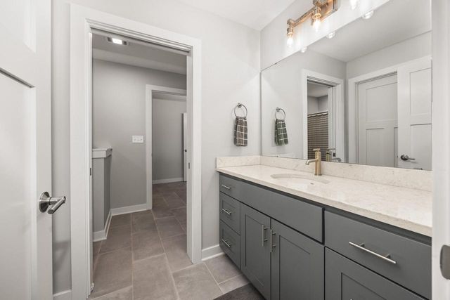4814 East Kohler CIRCLE, New Berlin, WI 53146