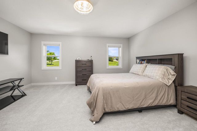 4814 East Kohler CIRCLE, New Berlin, WI 53146