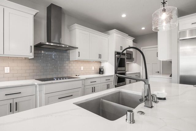 4814 East Kohler CIRCLE, New Berlin, WI 53146