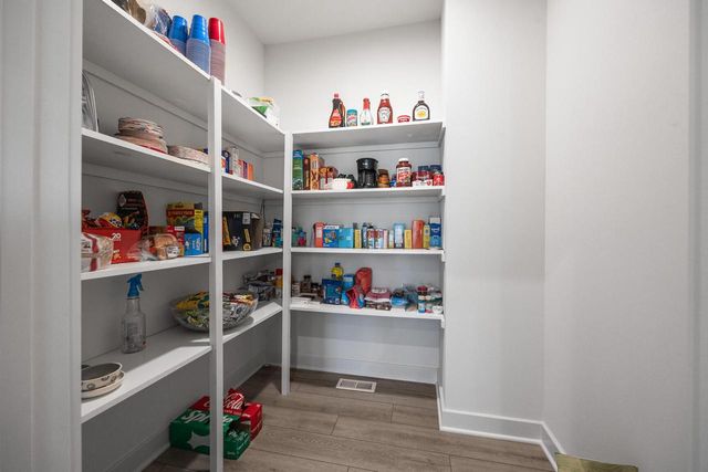 4814 East Kohler CIRCLE, New Berlin, WI 53146