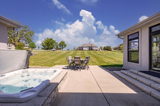 4814 East Kohler CIRCLE, New Berlin, WI 53146