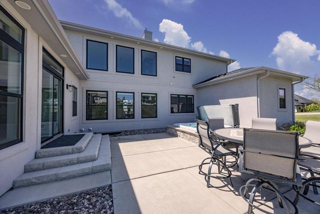 4814 East Kohler CIRCLE, New Berlin, WI 53146