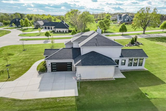 4814 East Kohler CIRCLE, New Berlin, WI 53146