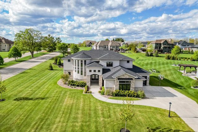 4814 East Kohler CIRCLE, New Berlin, WI 53146