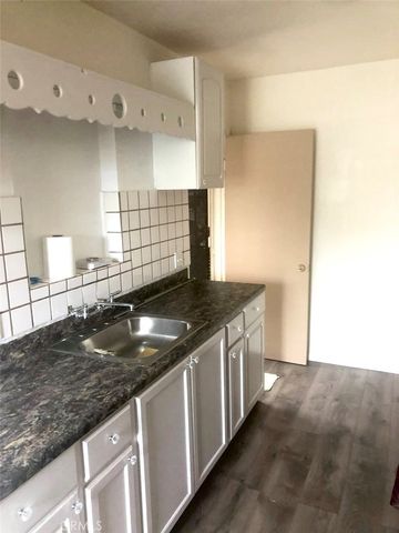932 E 23rd Street, Long Beach, CA 90806