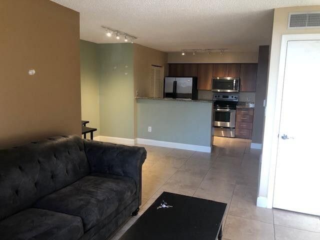 1000 Crystal Way C, Delray Beach, FL 33444