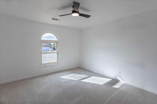 3213 Sue Circle SE, Rio Rancho, NM 87124