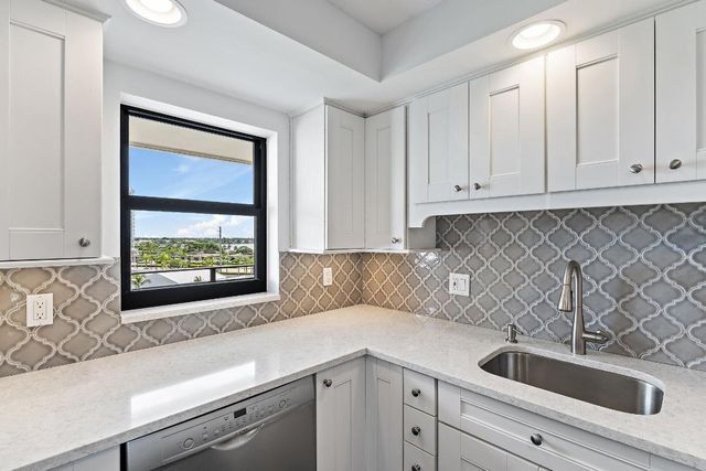 336 Golfview Road 719, North Palm Beach, FL 33408