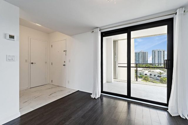 336 Golfview Road 719, North Palm Beach, FL 33408