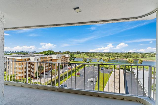 336 Golfview Road 719, North Palm Beach, FL 33408