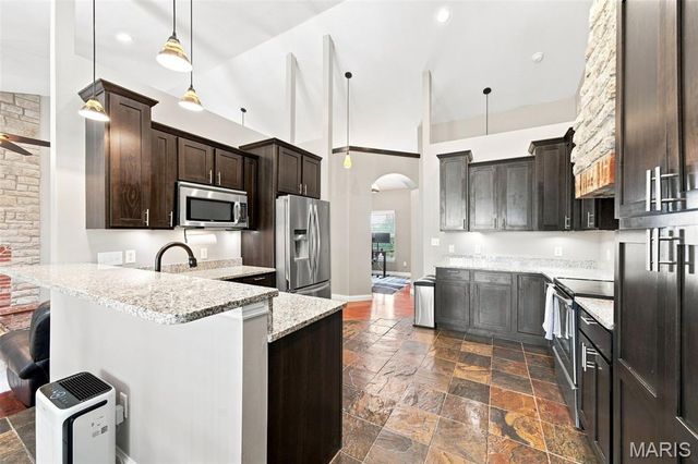 302 Crystal Brook Court, Lake St Louis, MO 63367