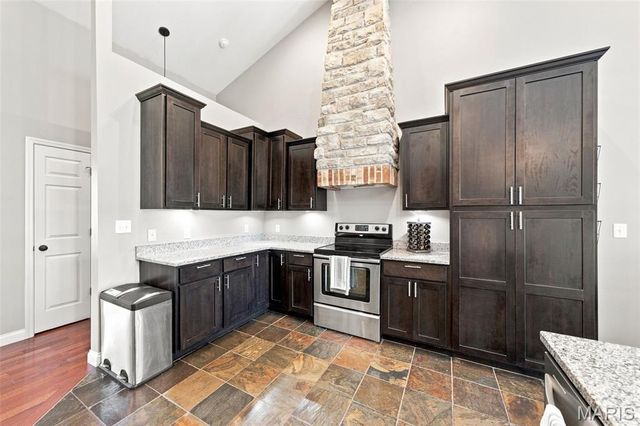 302 Crystal Brook Court, Lake St Louis, MO 63367