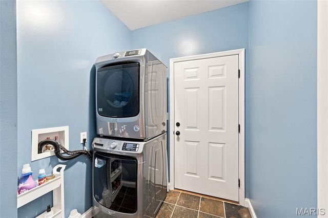 302 Crystal Brook Court, Lake St Louis, MO 63367