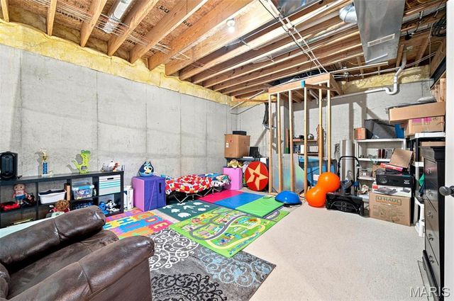 302 Crystal Brook Court, Lake St Louis, MO 63367