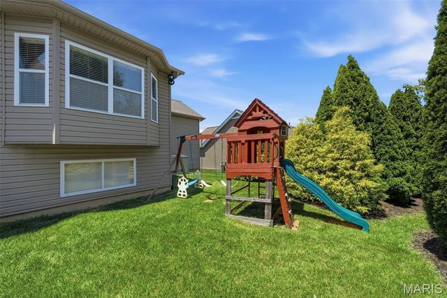 302 Crystal Brook Court, Lake St Louis, MO 63367