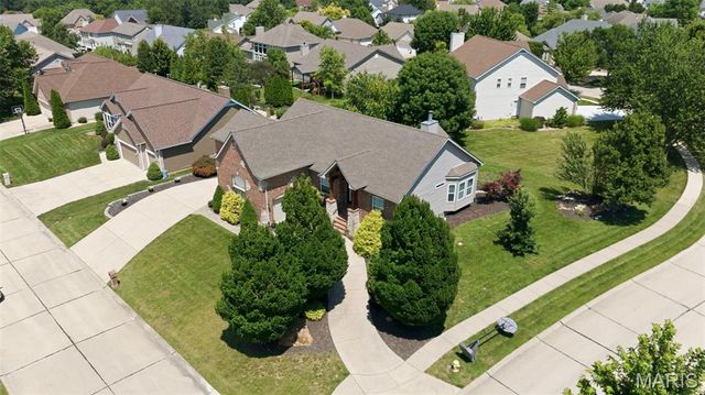 302 Crystal Brook Court, Lake St Louis, MO 63367