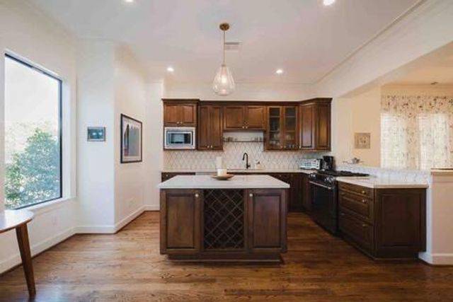 1616 Southmore Boulevard, Houston, TX 77004
