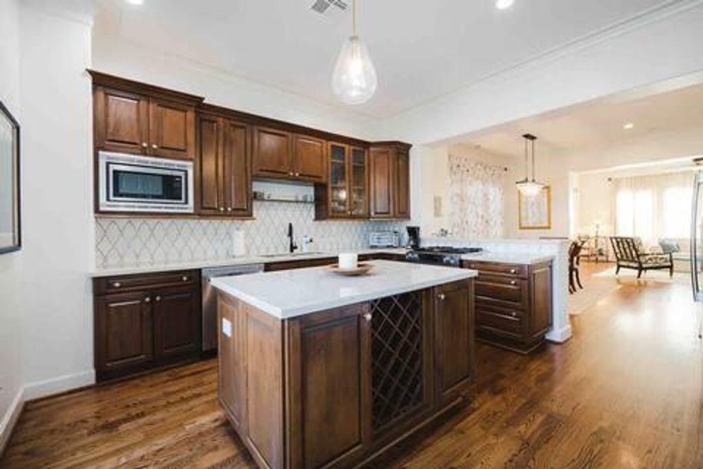 1616 Southmore Boulevard, Houston, TX 77004
