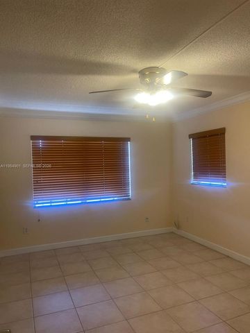 8600 SW 109th Ave 4-220, Miami, FL 33173