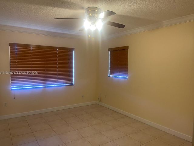 8600 SW 109th Ave 4-220, Miami, FL 33173