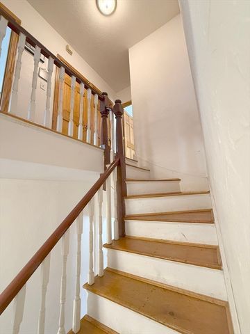 73 Williams Ave, Boston, MA 02136