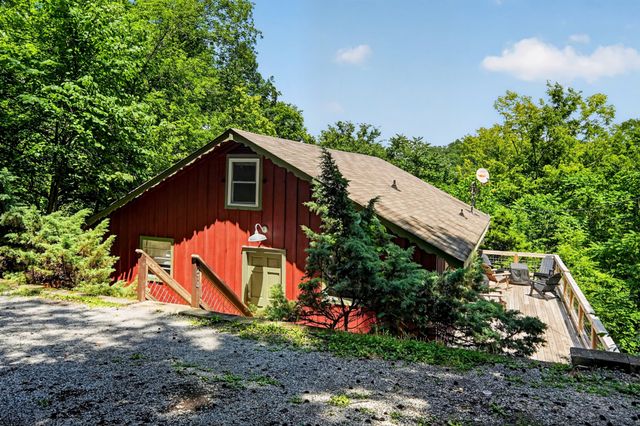 214 Mullican Dr, Smithville, TN 37166