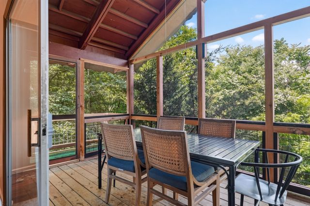 214 Mullican Dr, Smithville, TN 37166