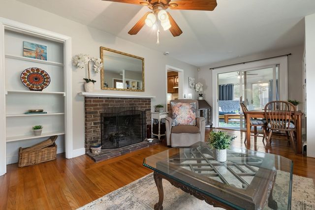 6 Longview Ter, Methuen, MA 01844