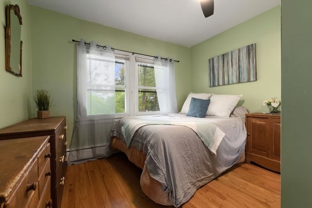 6 Longview Ter, Methuen, MA 01844