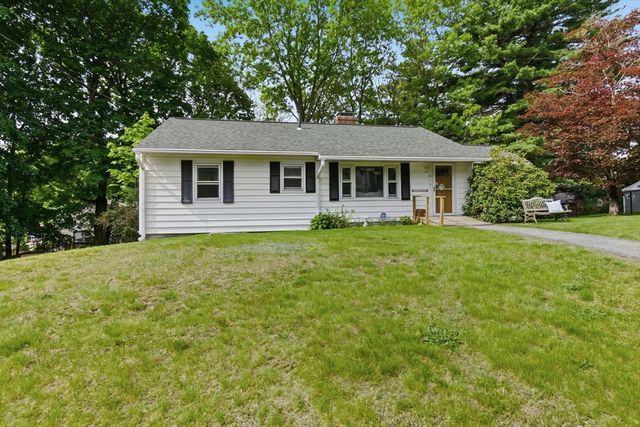 6 Longview Ter, Methuen, MA 01844