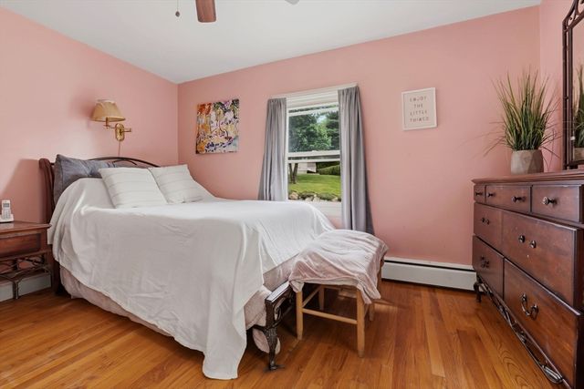 6 Longview Ter, Methuen, MA 01844